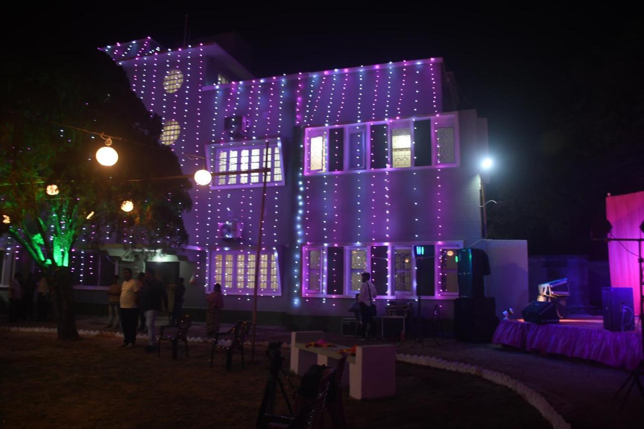 Jhargram Eshani Hotels And Guest House Extérieur photo